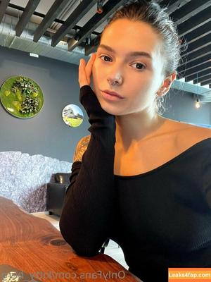 Kitty Berg фото #0146