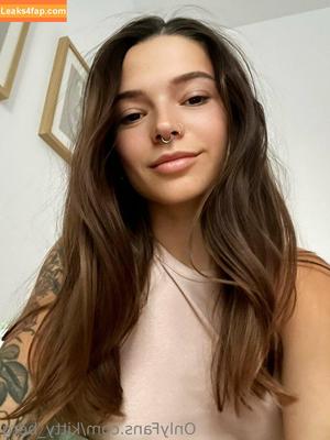 Kitty Berg фото #0422