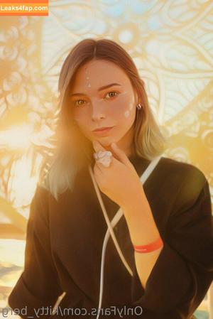 Kitty Berg фото #0440