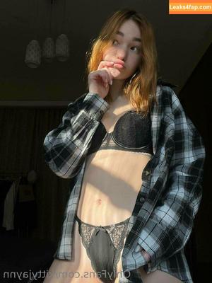 kittyjaynn photo #0015