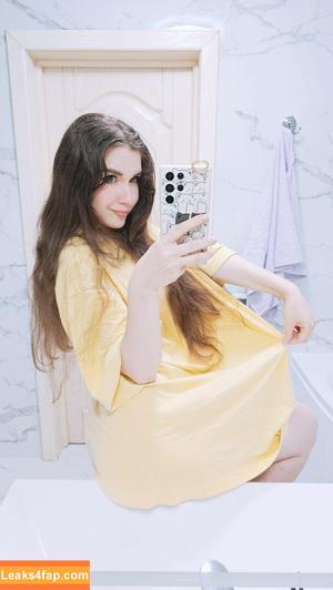 KittyKlaw ASMR photo #0047