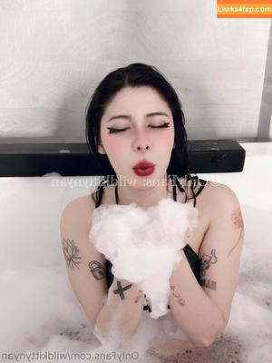 Kittymeichi photo #0235