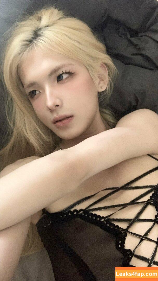 kkkkkele /  leaked photo photo #0010