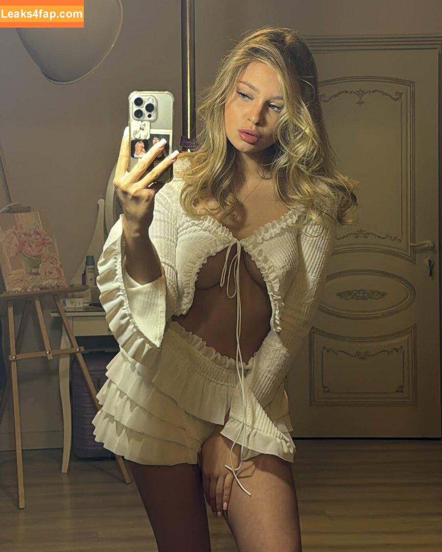 kkriskissd / kriss_kiss / kristina leaked photo photo #0022