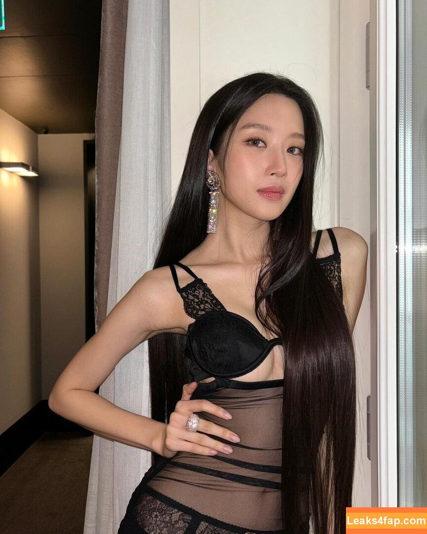 Korean Celebrities / soompi leaked photo photo #0028