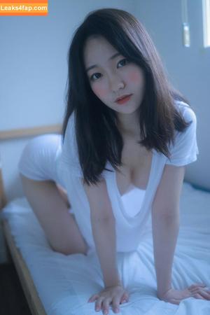 Korean Gravures photo #2232