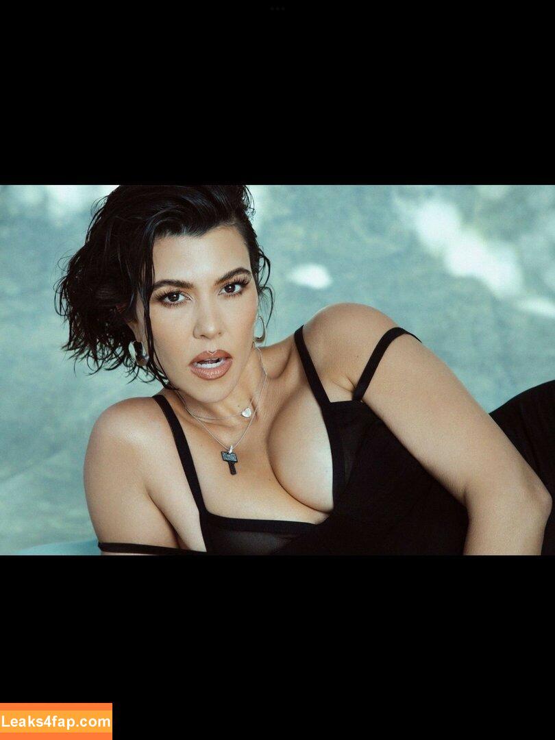 Kourtney Kardashian / kourtneykardash слитое фото фото #0006