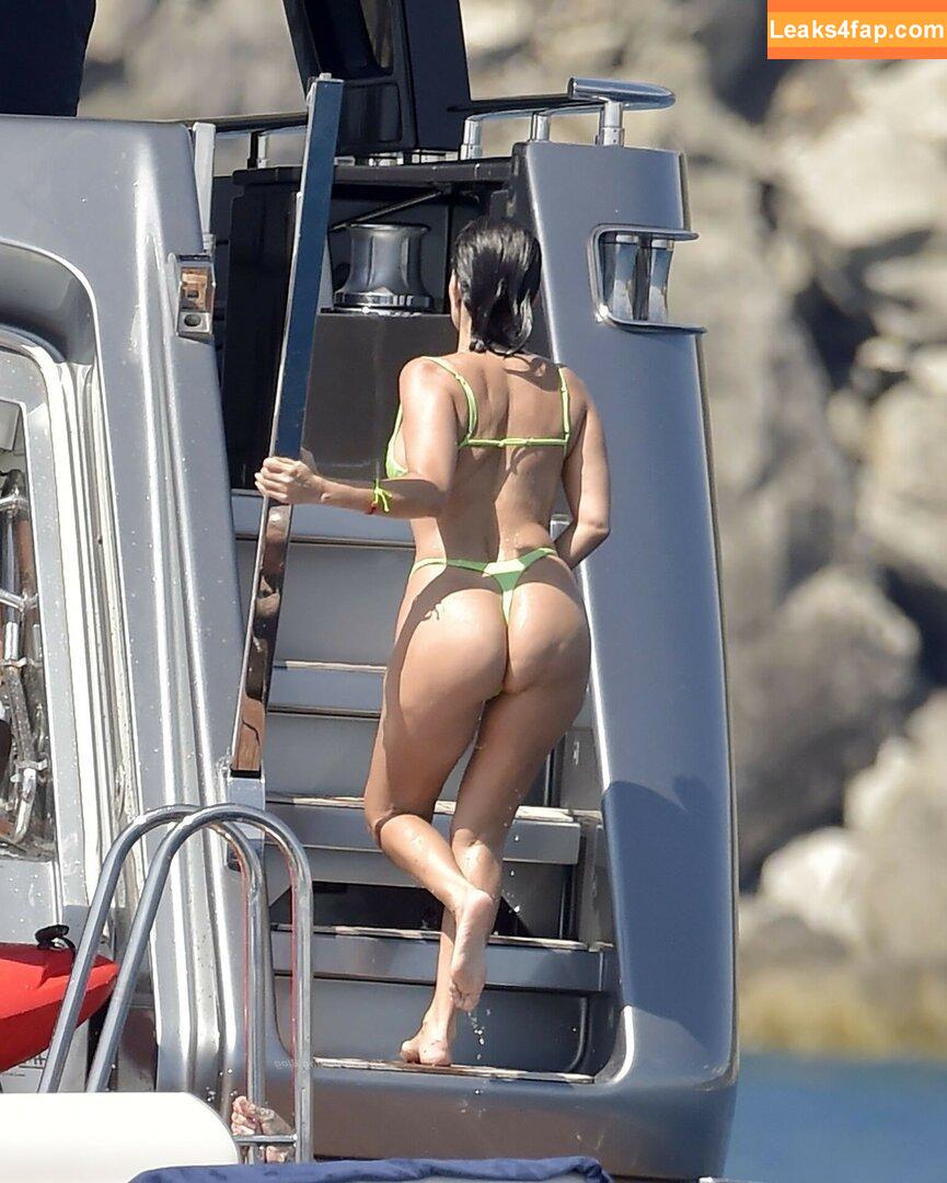 Kourtney Kardashian / kourtneykardash слитое фото фото #0037