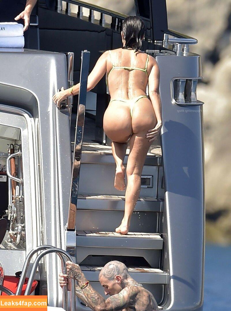 Kourtney Kardashian / kourtneykardash слитое фото фото #0040