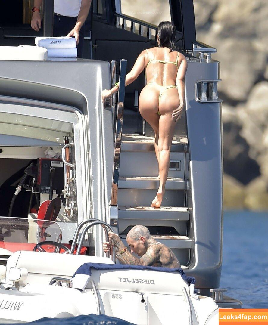 Kourtney Kardashian / kourtneykardash слитое фото фото #0041