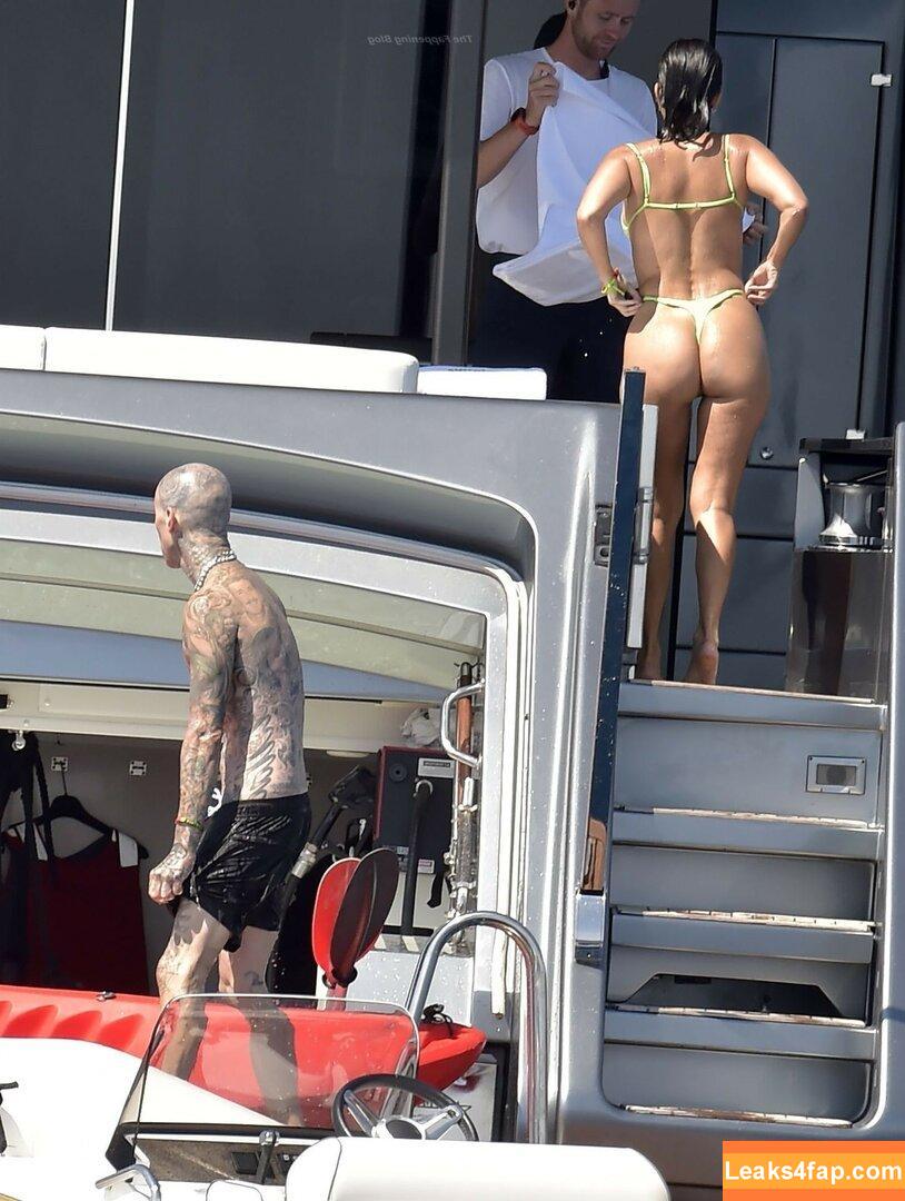 Kourtney Kardashian / kourtneykardash слитое фото фото #0044