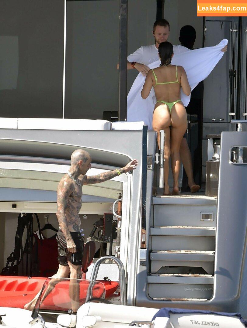 Kourtney Kardashian / kourtneykardash слитое фото фото #0046