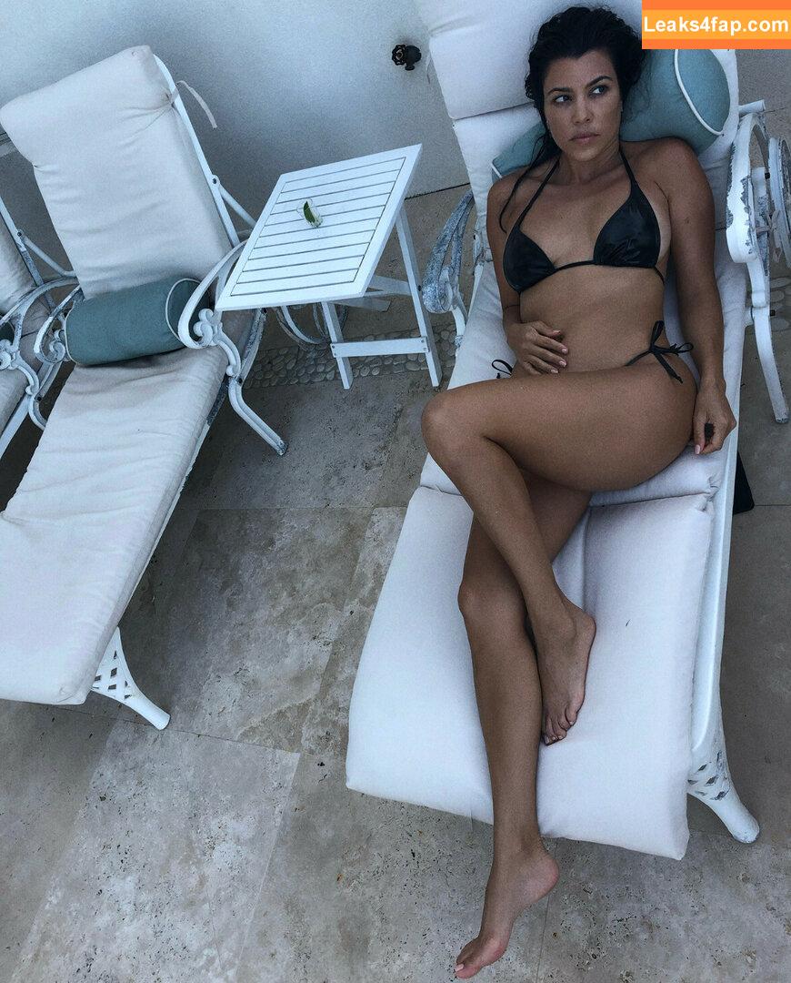 Kourtney Kardashian / kourtneykardash слитое фото фото #0058