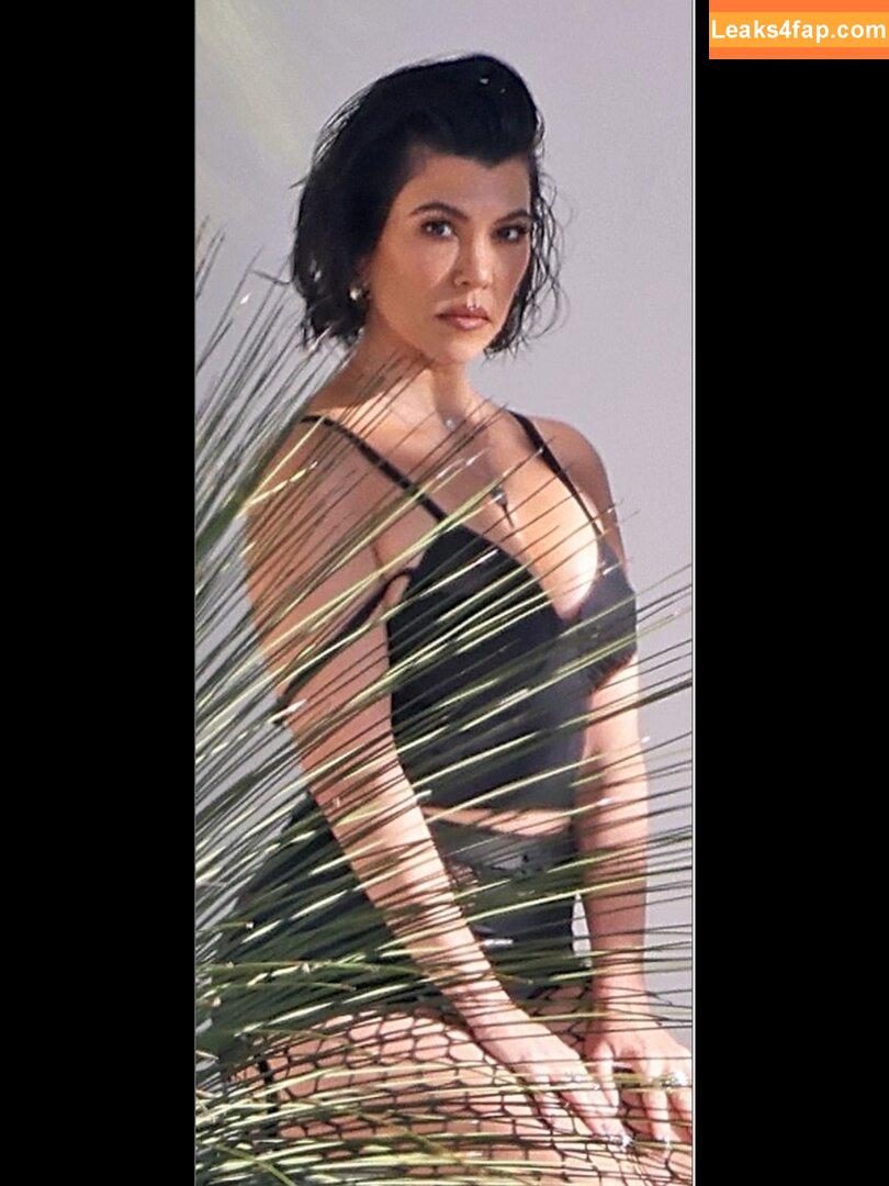 Kourtney Kardashian / kourtneykardash слитое фото фото #0074