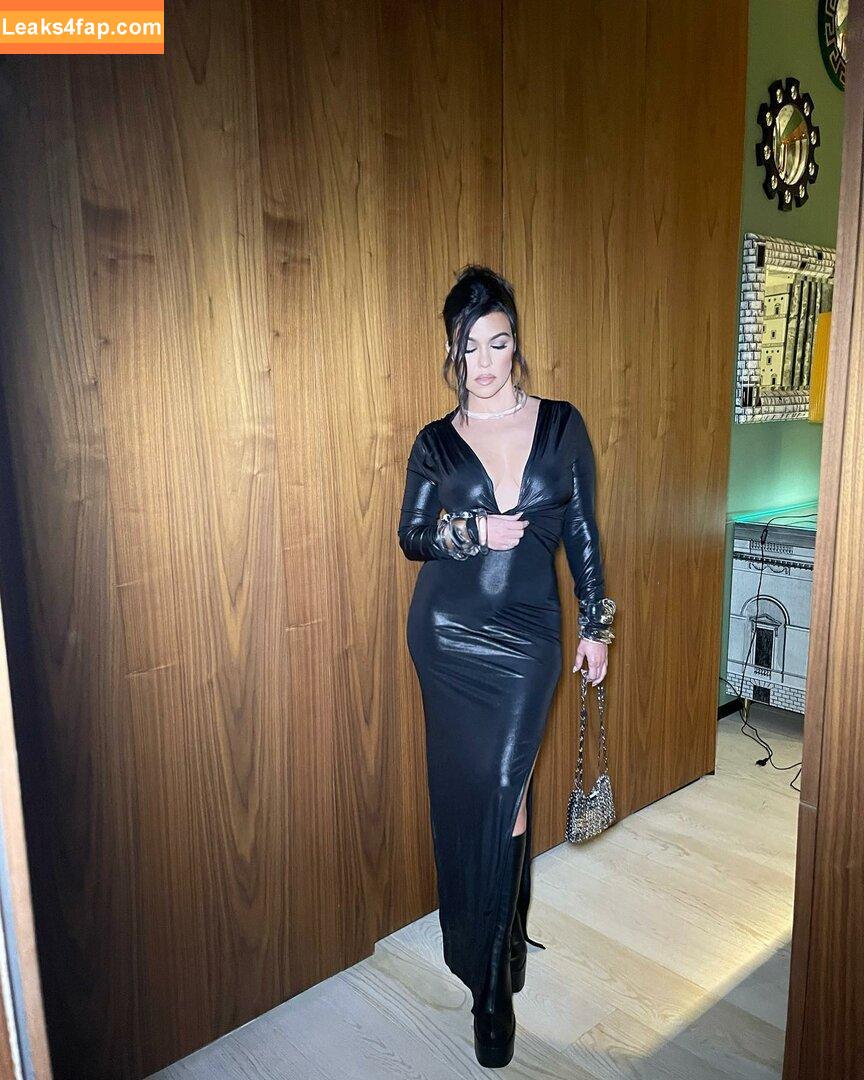 Kourtney Kardashian / kourtneykardash слитое фото фото #0089