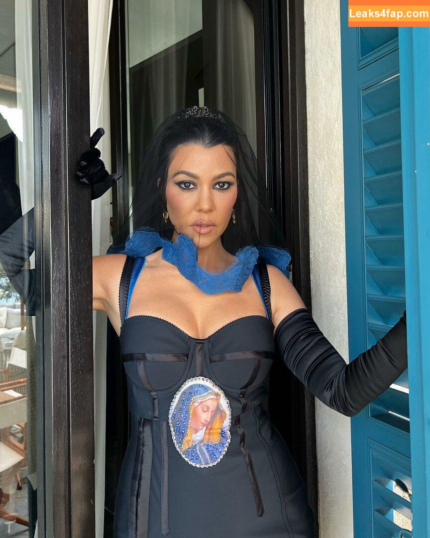 Kourtney Kardashian / kourtneykardash слитое фото фото #0092