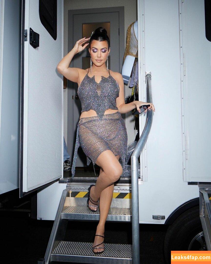 Kourtney Kardashian / kourtneykardash слитое фото фото #0109