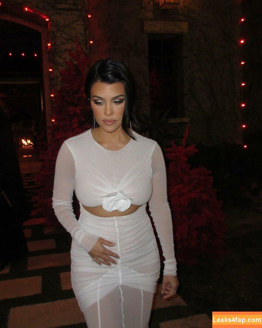 Kourtney Kardashian / kourtneykardash слитое фото фото #0117