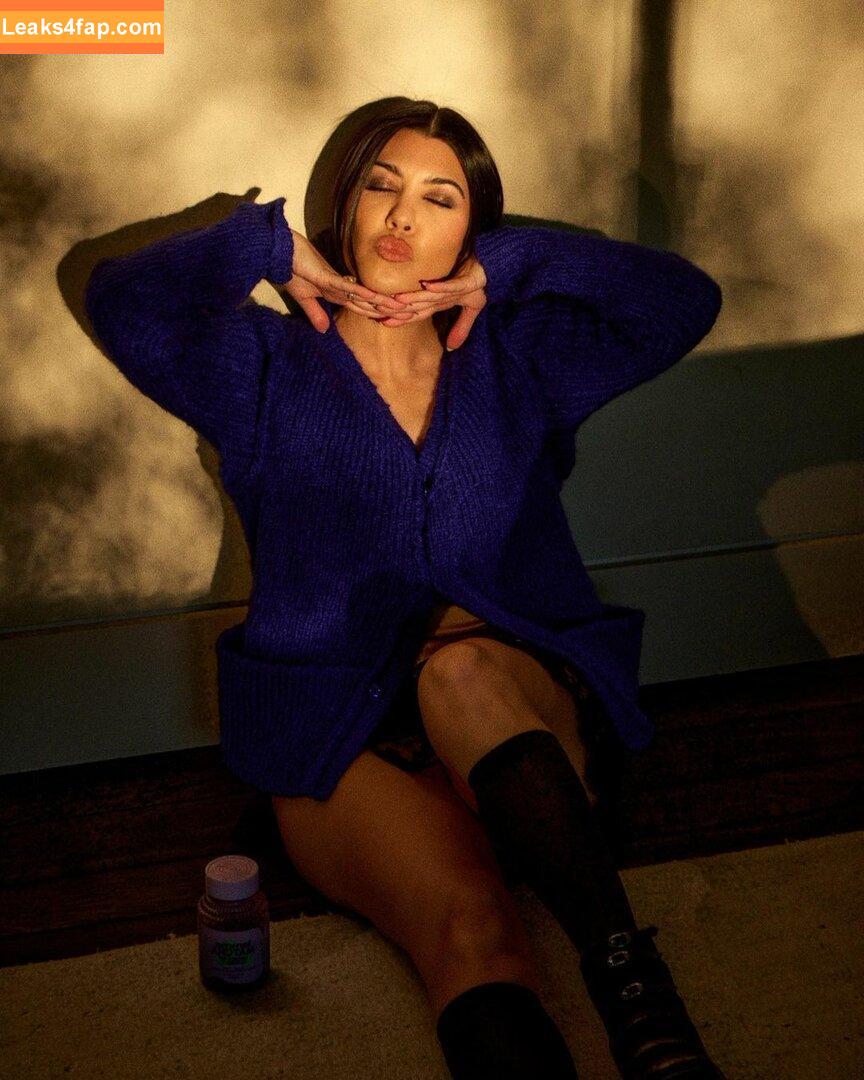 Kourtney Kardashian / kourtneykardash слитое фото фото #0144