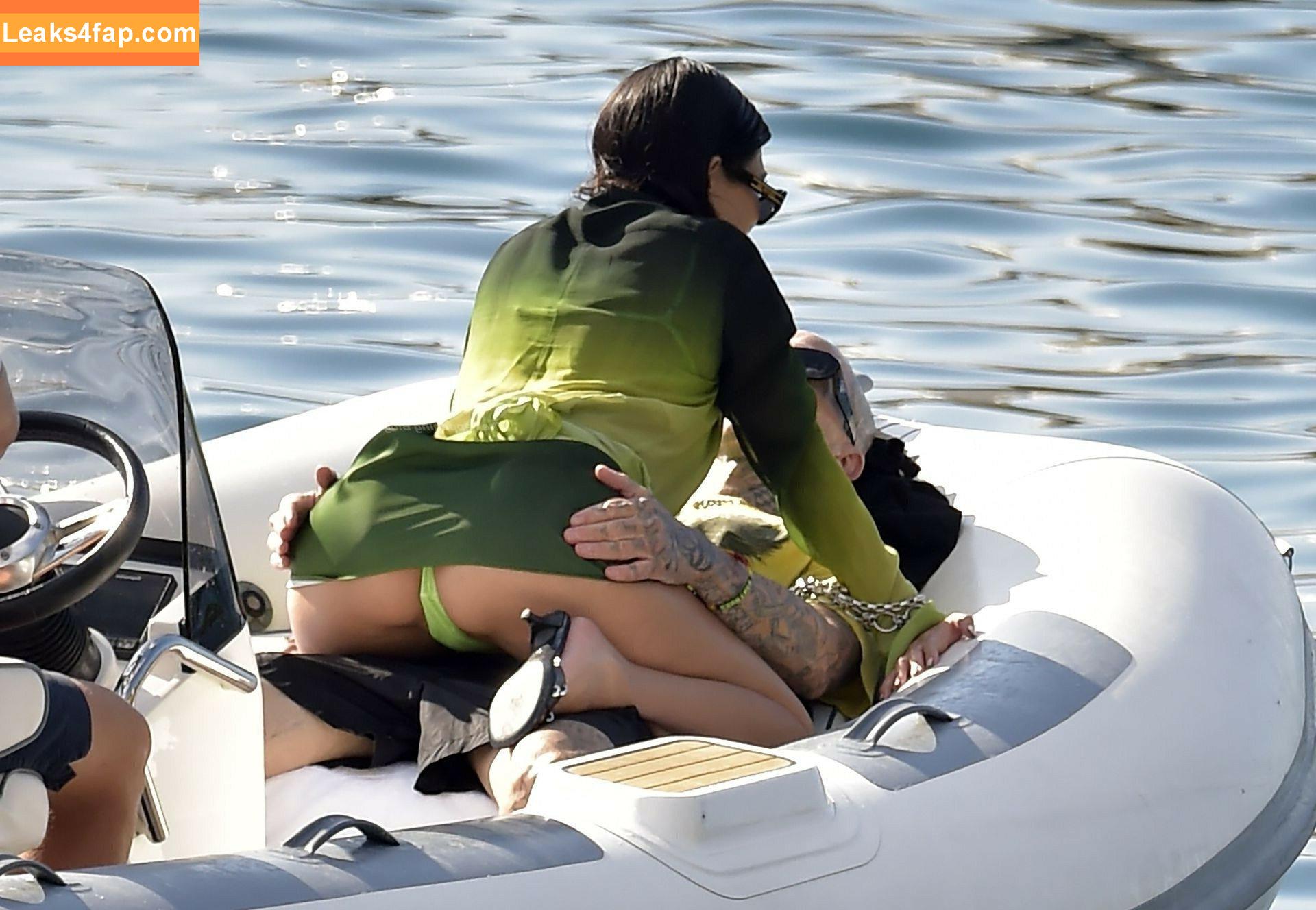 Kourtney Kardashian / kourtneykardash слитое фото фото #0161