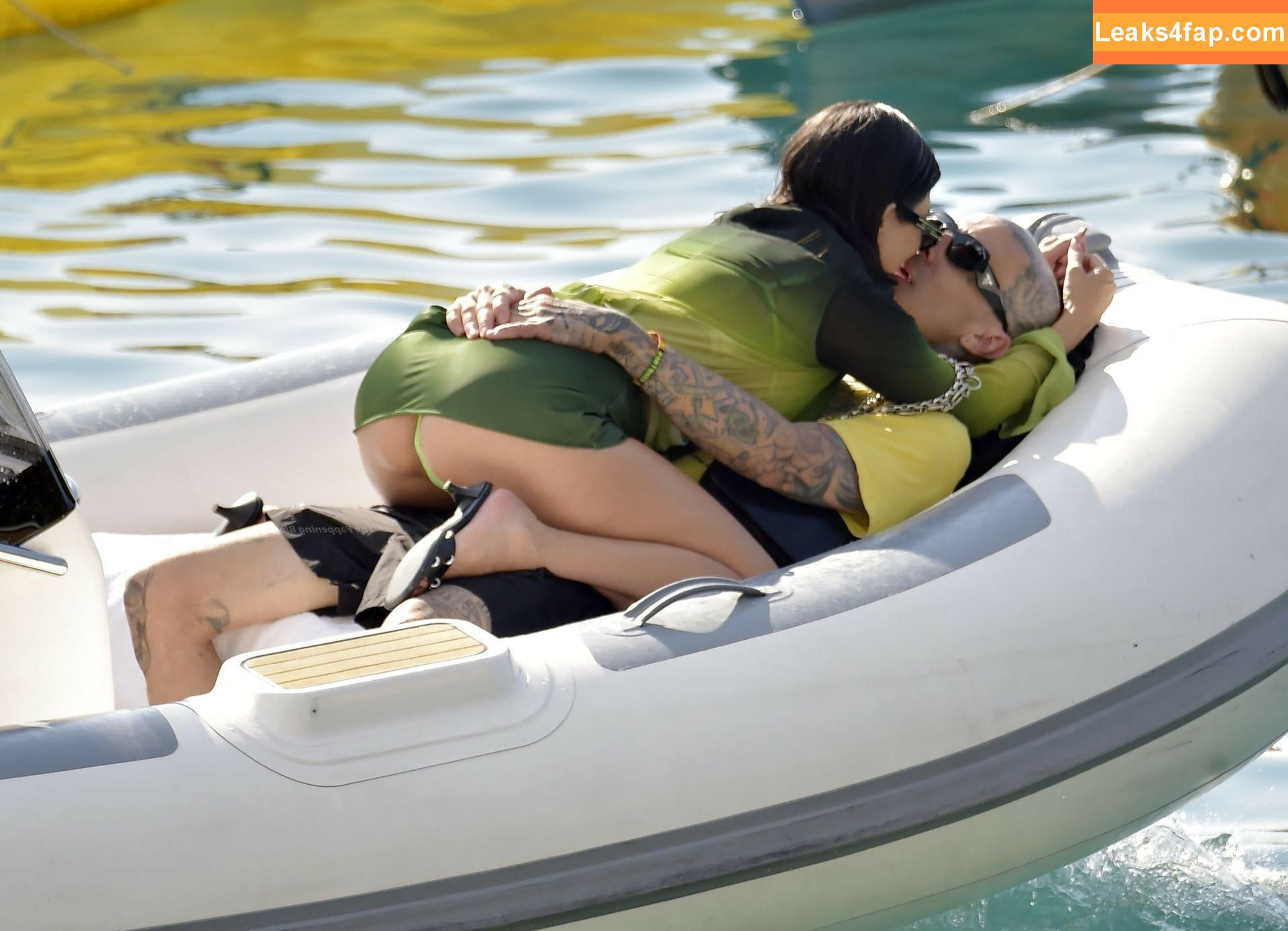 Kourtney Kardashian / kourtneykardash leaked photo photo #0162