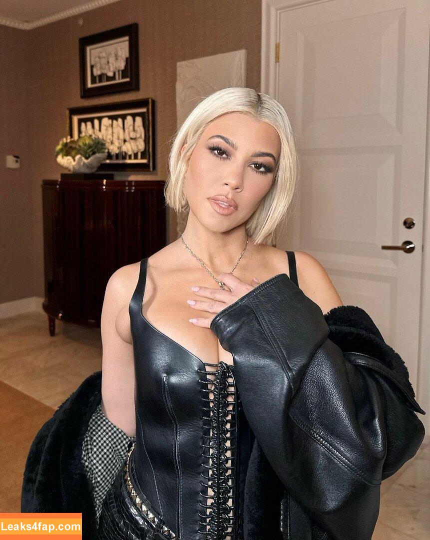 Kourtney Kardashian / kourtneykardash слитое фото фото #0167