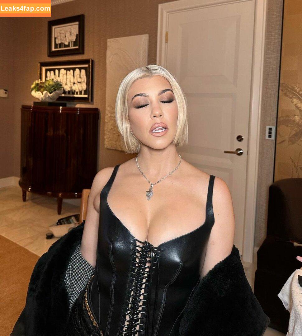 Kourtney Kardashian / kourtneykardash слитое фото фото #0169