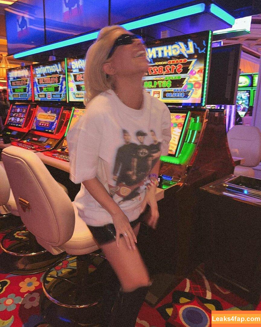 Kourtney Kardashian / kourtneykardash слитое фото фото #0172