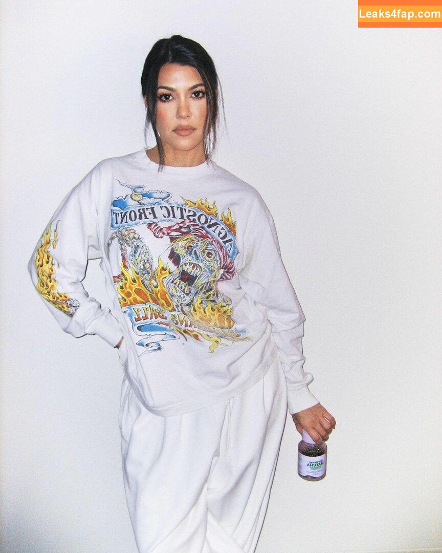 Kourtney Kardashian / kourtneykardash слитое фото фото #0203