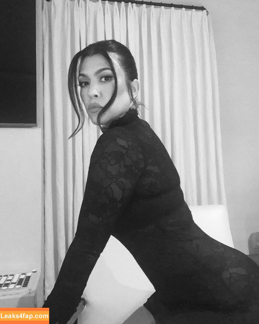 Kourtney Kardashian / kourtneykardash слитое фото фото #0204