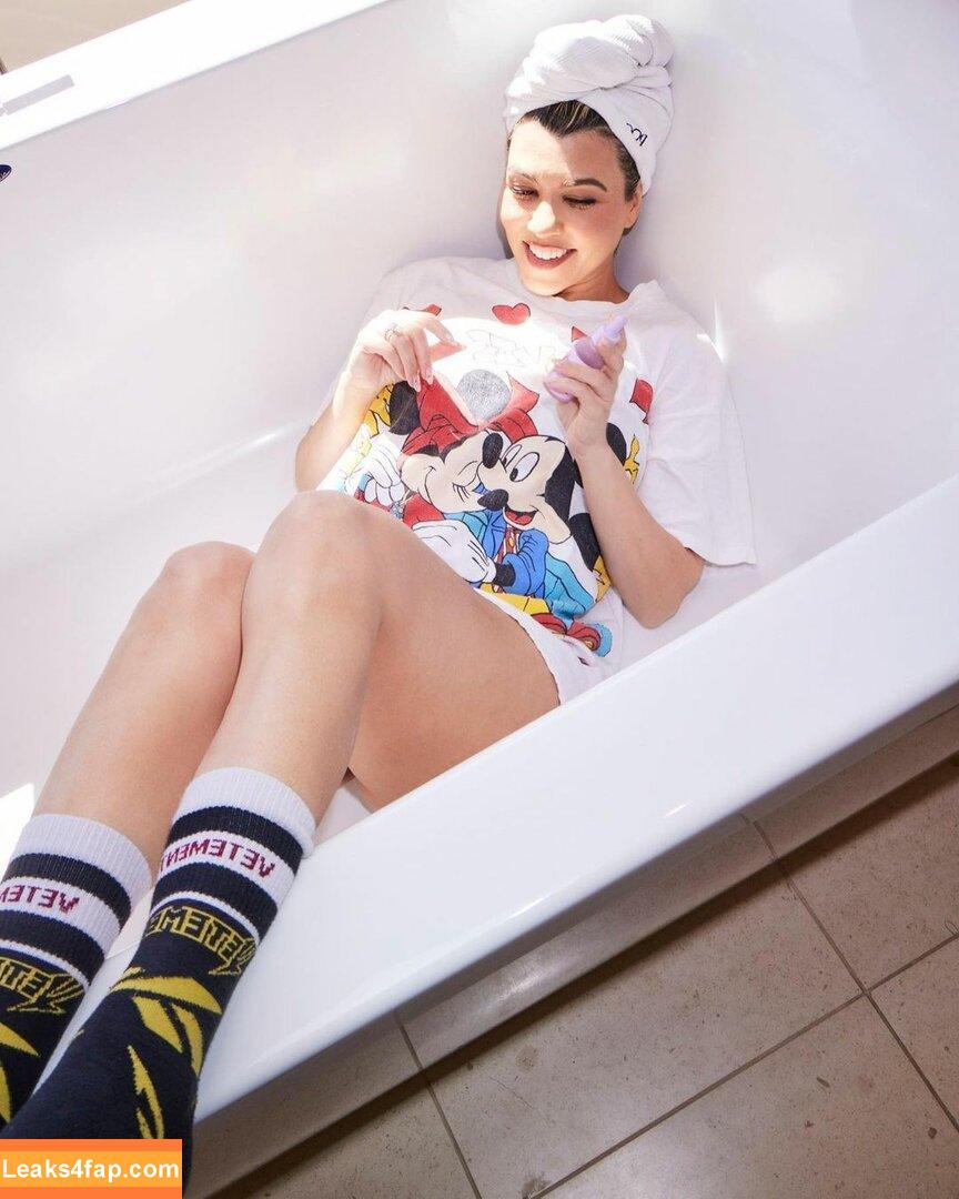 Kourtney Kardashian / kourtneykardash слитое фото фото #0219