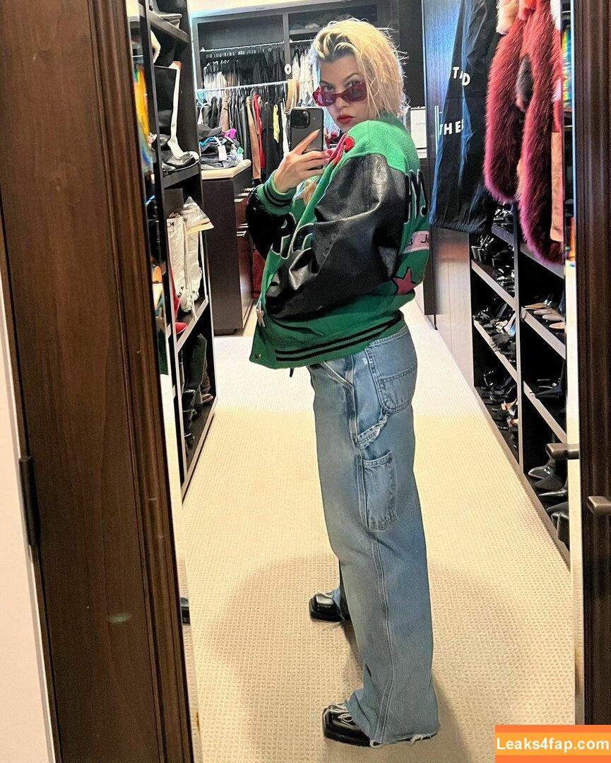 Kourtney Kardashian / kourtneykardash слитое фото фото #0220