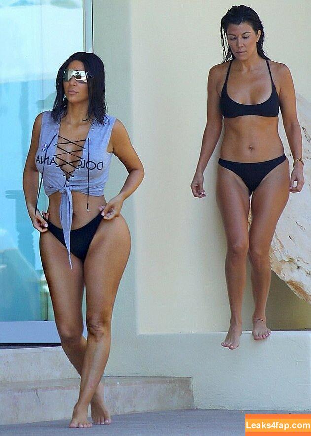 Kourtney Kardashian / kourtneykardash слитое фото фото #0265