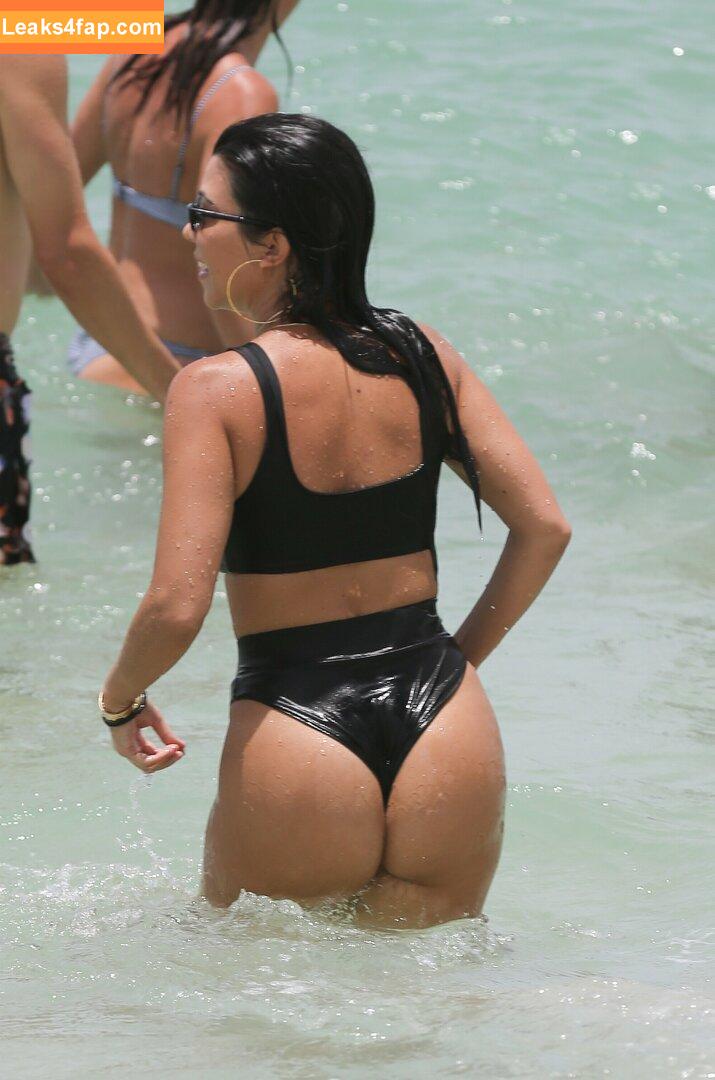 Kourtney Kardashian / kourtneykardash слитое фото фото #0273