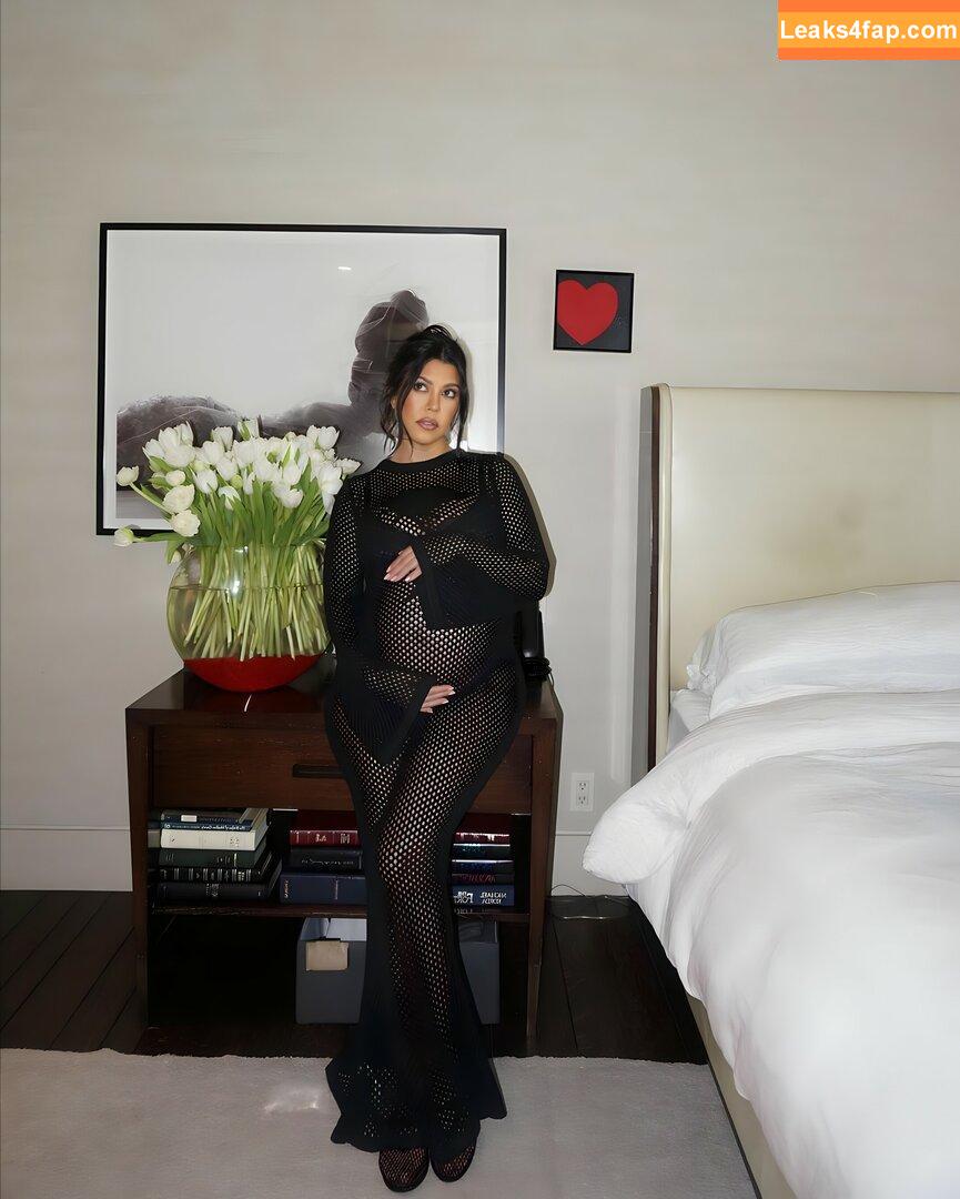 Kourtney Kardashian / kourtneykardash слитое фото фото #0283