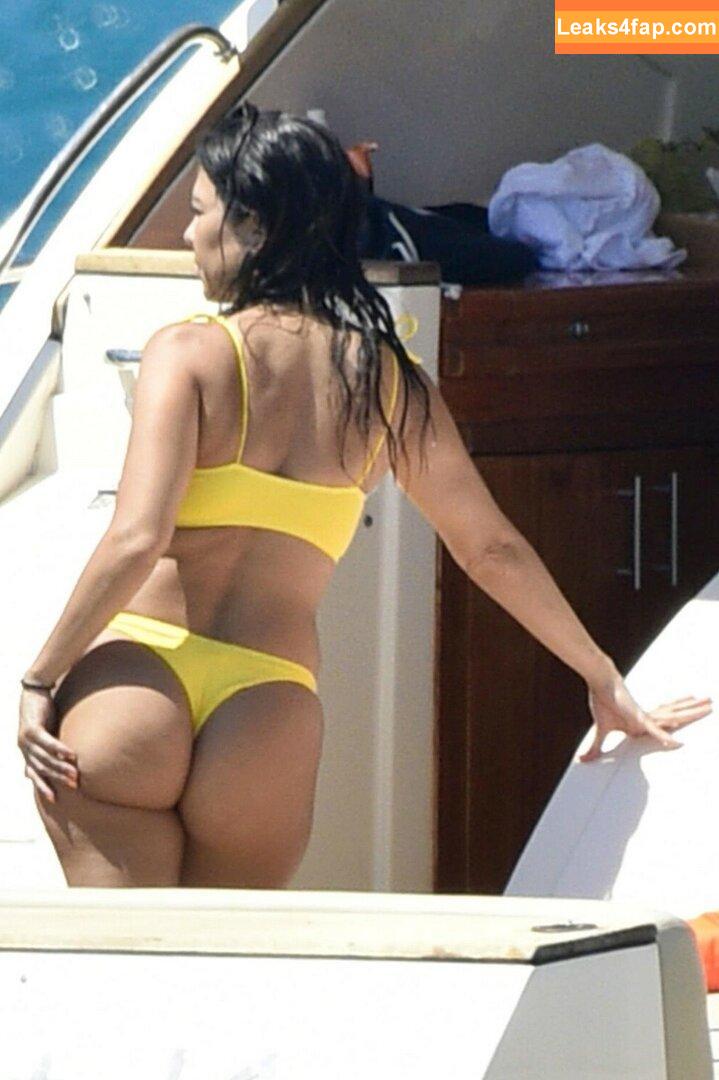 Kourtney Kardashian / kourtneykardash слитое фото фото #0294