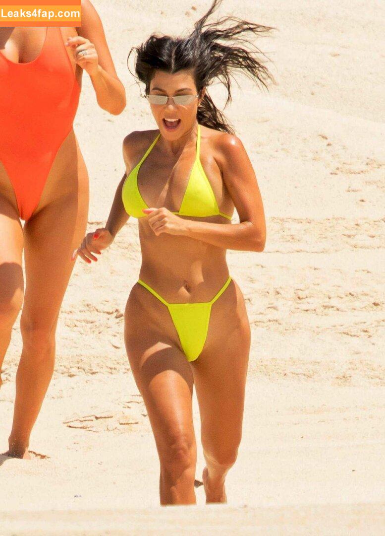 Kourtney Kardashian / kourtneykardash слитое фото фото #0296