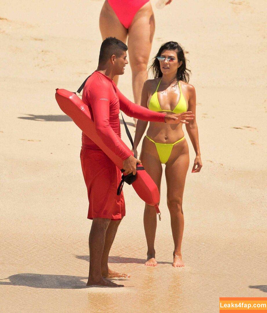 Kourtney Kardashian / kourtneykardash слитое фото фото #0299