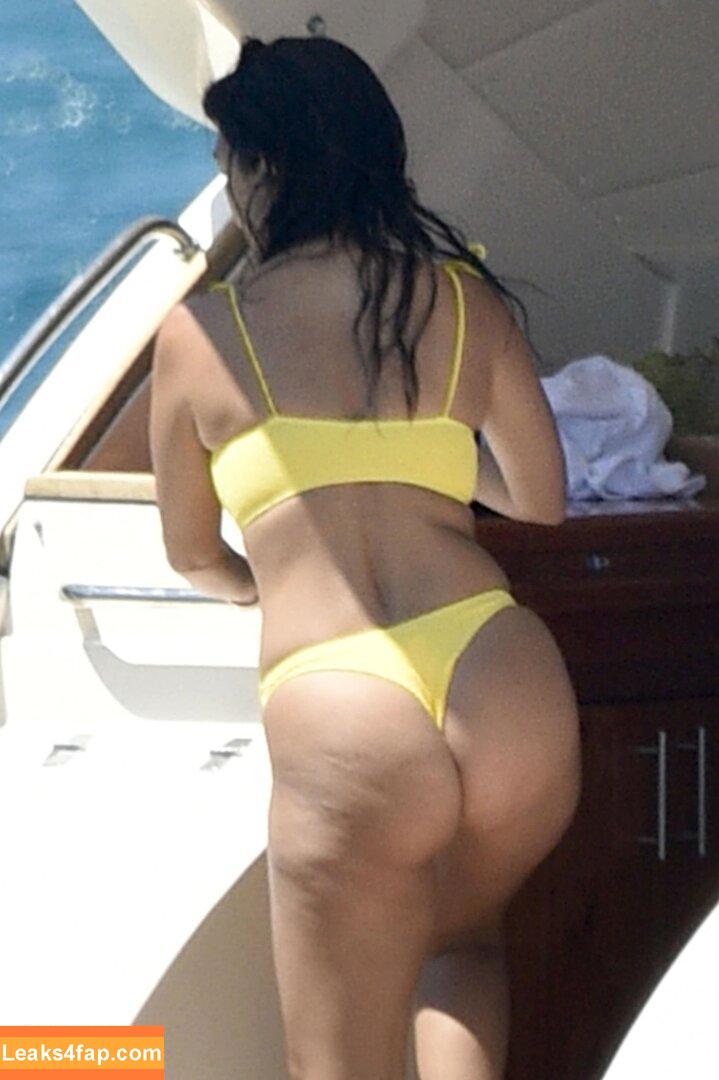 Kourtney Kardashian / kourtneykardash слитое фото фото #0309