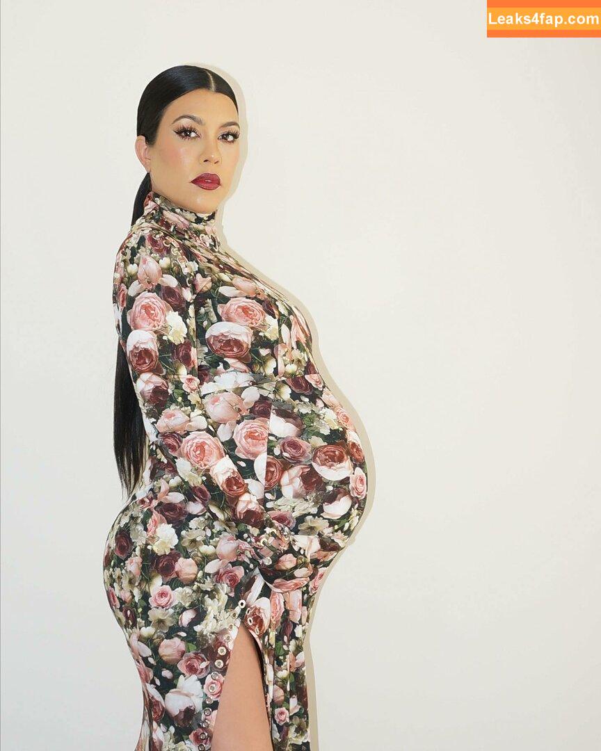 Kourtney Kardashian / kourtneykardash слитое фото фото #0337