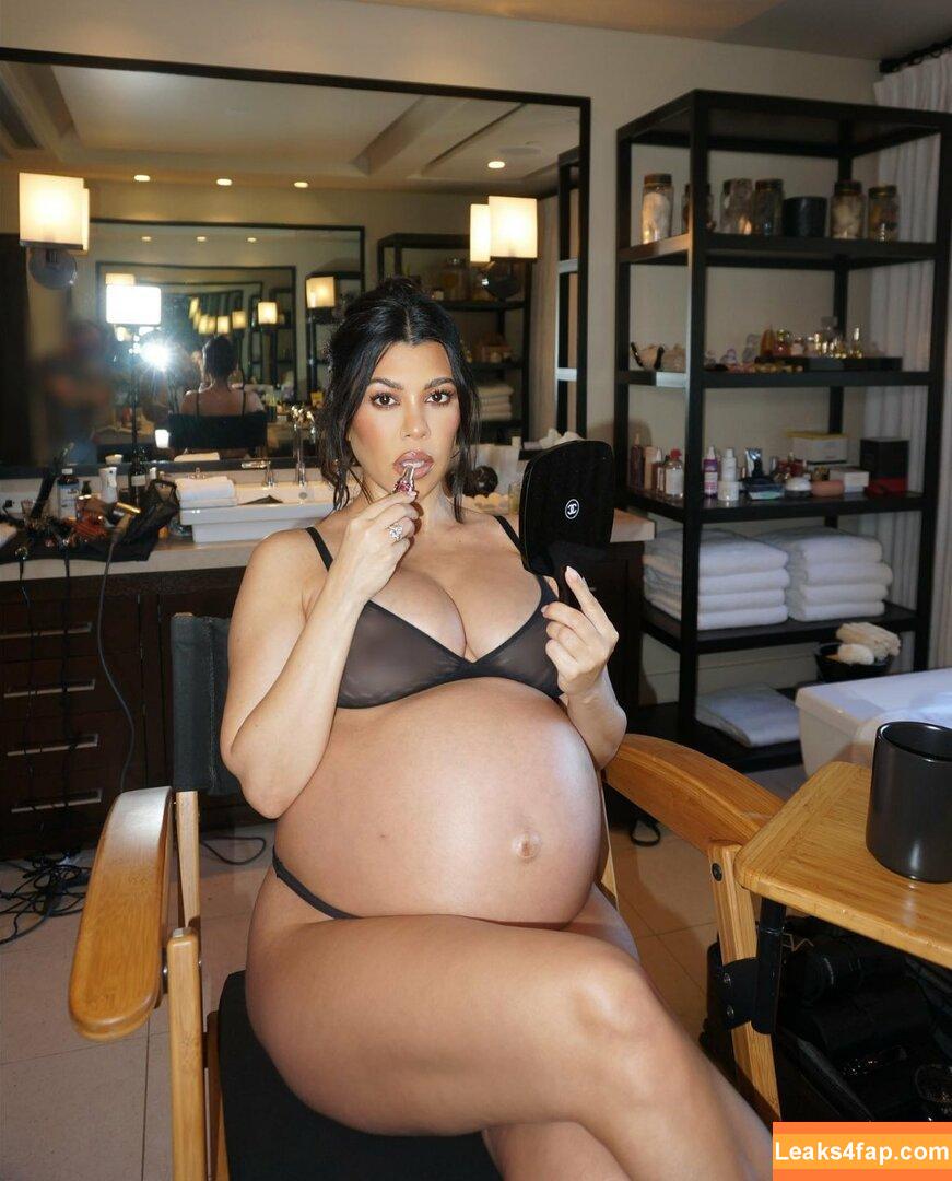 Kourtney Kardashian / kourtneykardash слитое фото фото #0342
