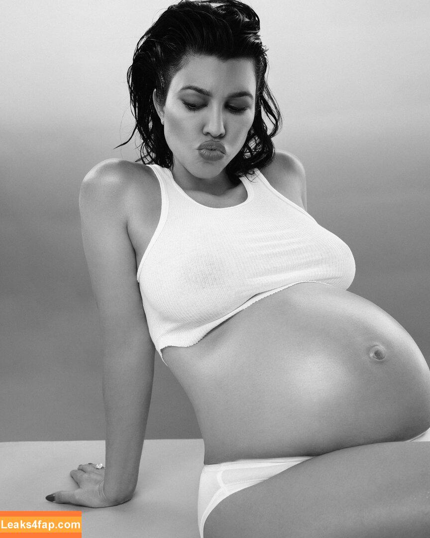 Kourtney Kardashian / kourtneykardash слитое фото фото #0343