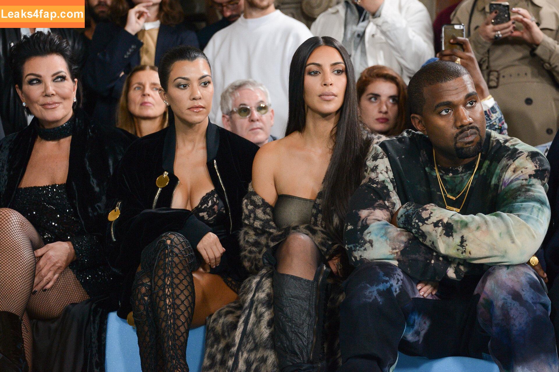 Kourtney Kardashian / kourtneykardash слитое фото фото #0360