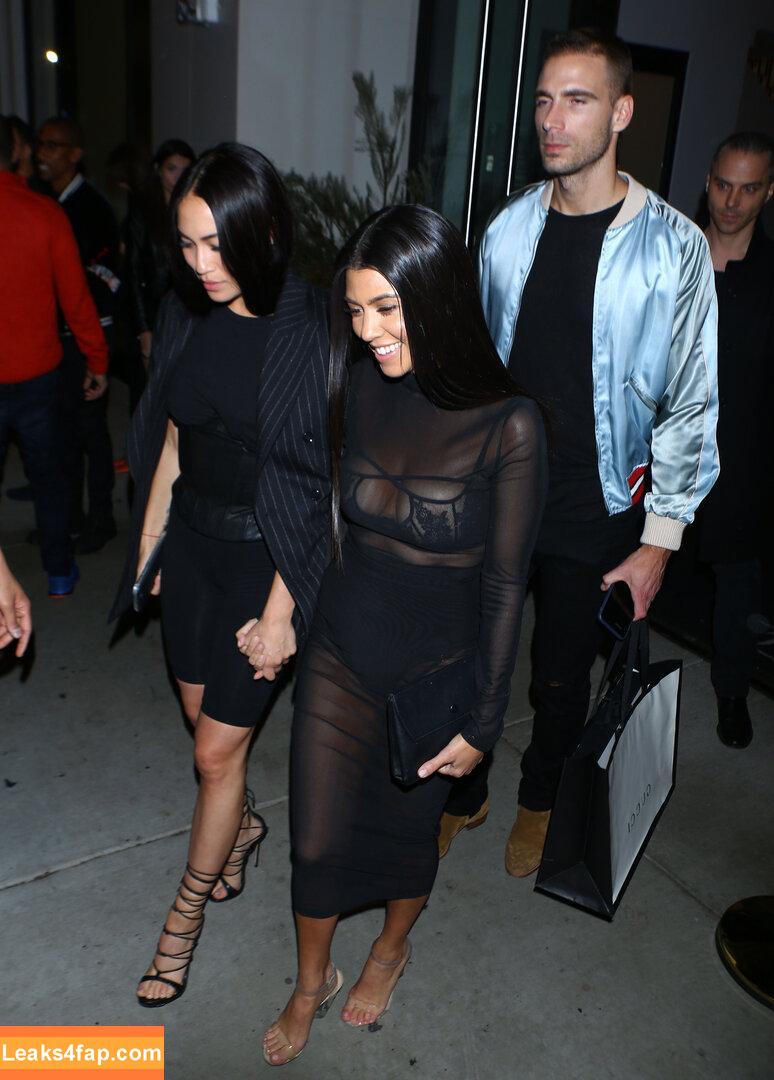 Kourtney Kardashian / kourtneykardash слитое фото фото #0368