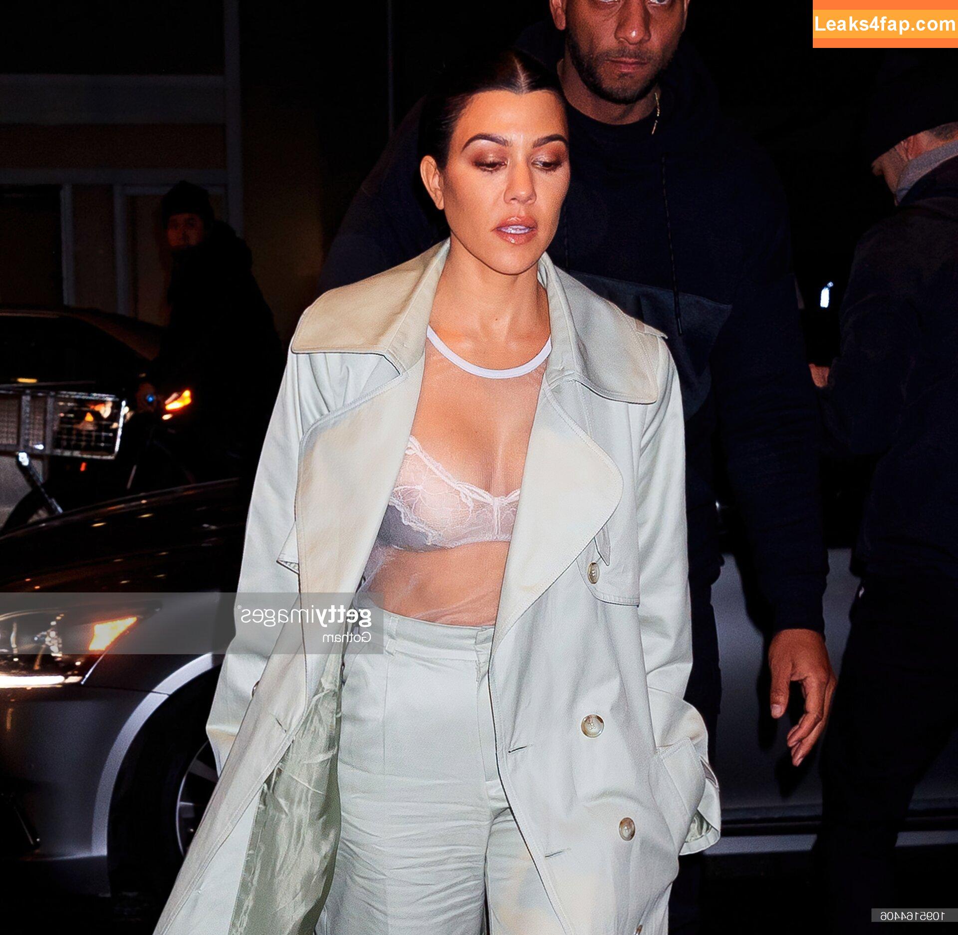 Kourtney Kardashian / kourtneykardash слитое фото фото #0372