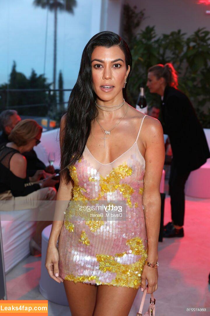 Kourtney Kardashian / kourtneykardash слитое фото фото #0376