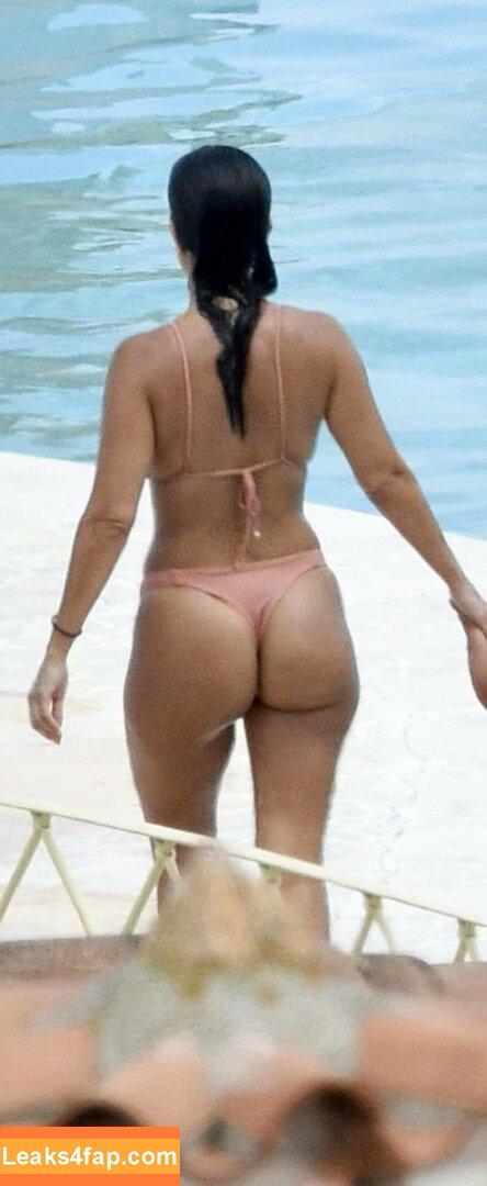 Kourtney Kardashian / kourtneykardash слитое фото фото #0386