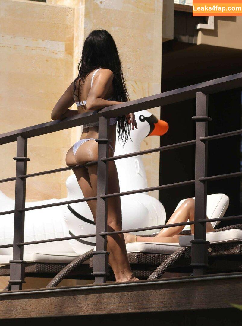 Kourtney Kardashian / kourtneykardash слитое фото фото #0394