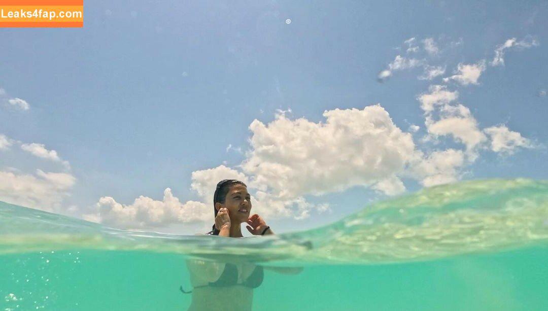Kourtney Kardashian / kourtneykardash слитое фото фото #0447