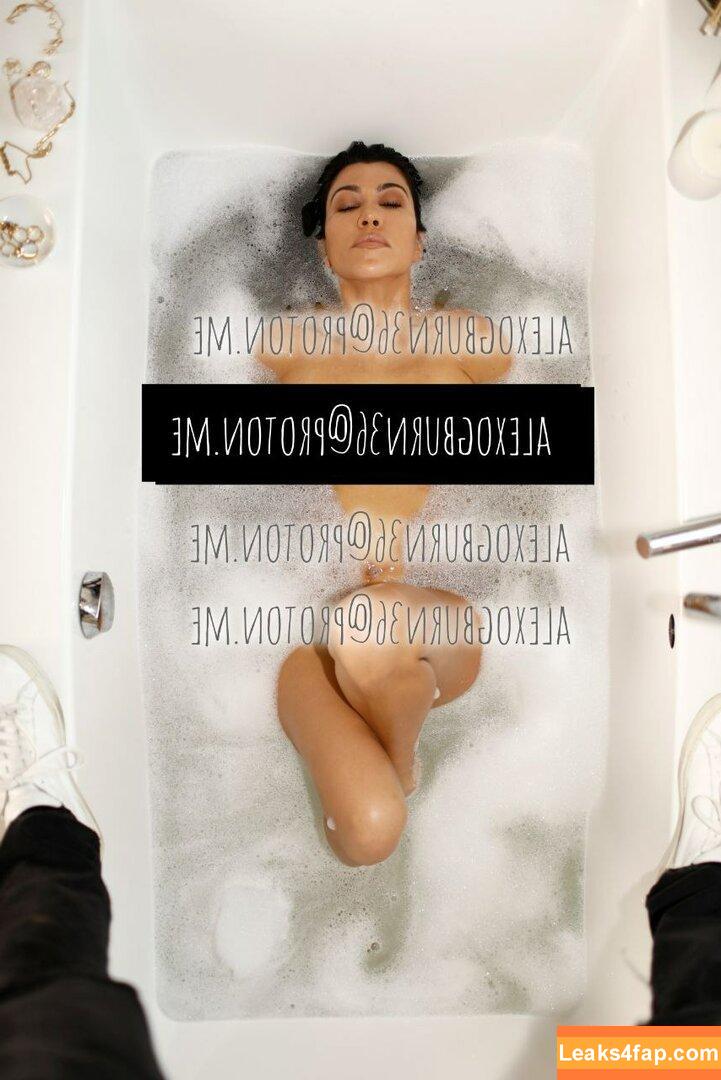 Kourtney Kardashian / kourtneykardash слитое фото фото #0464